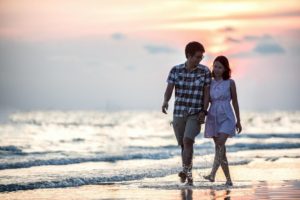 lovers-on-the-beach